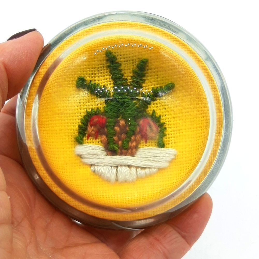 VINTAGE Paperweight